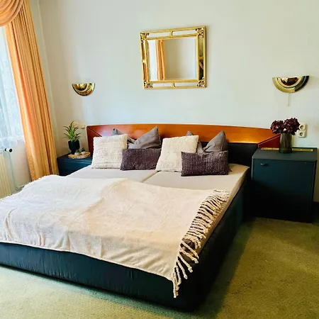 Themenhotel Rehlein Hotel *